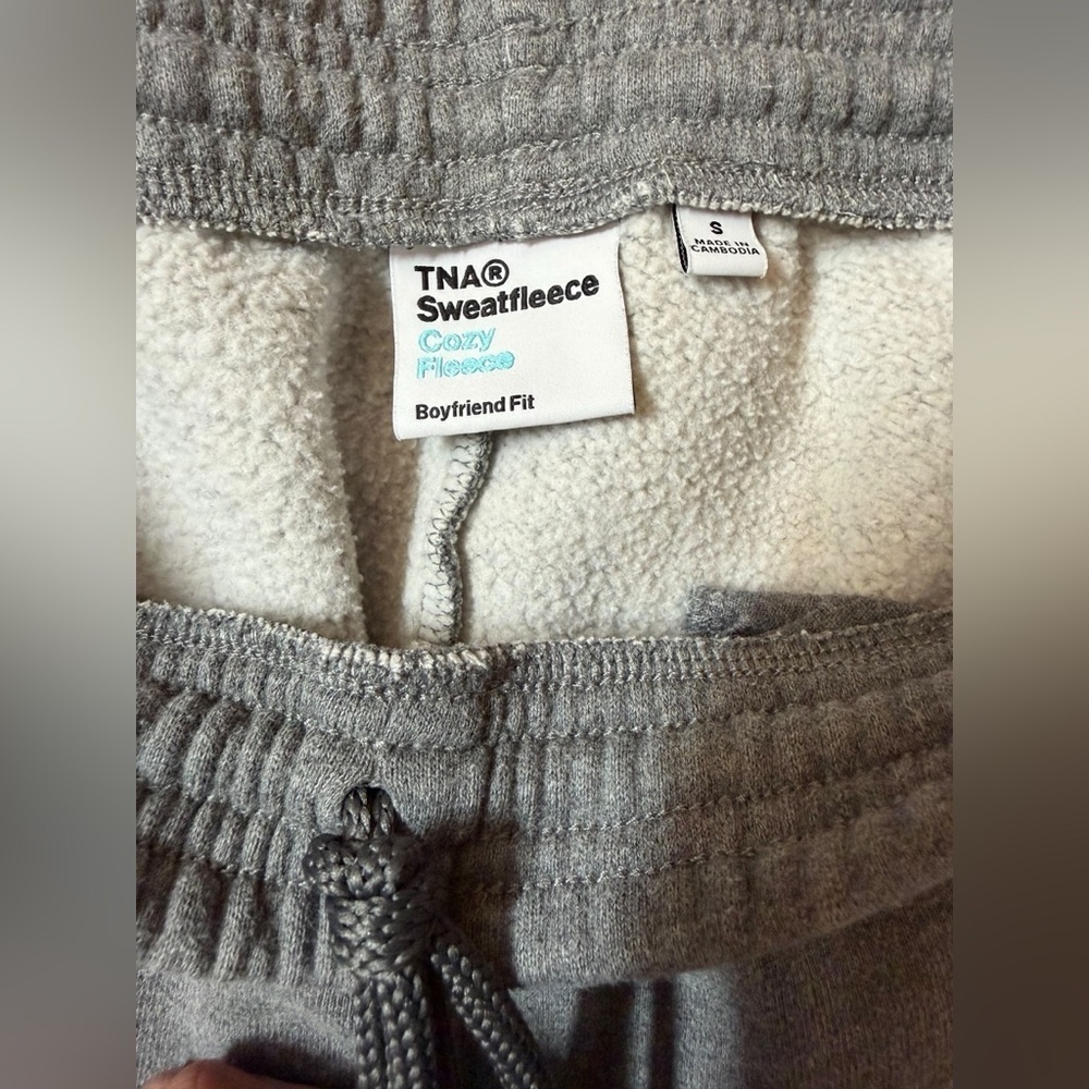 Aritzia TNA Cozy Sweatfleece Boyfriend Sweatpants Gray S | Soft Fleece Joggers - Picture 5 of 7